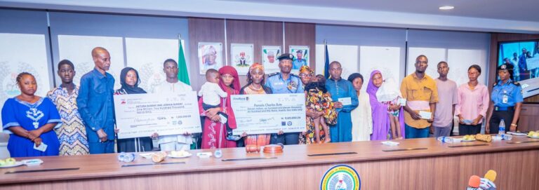 ‎Egbetokun Hands N2.1bn Welfare Cheques To Families Of Fallen Police Officers