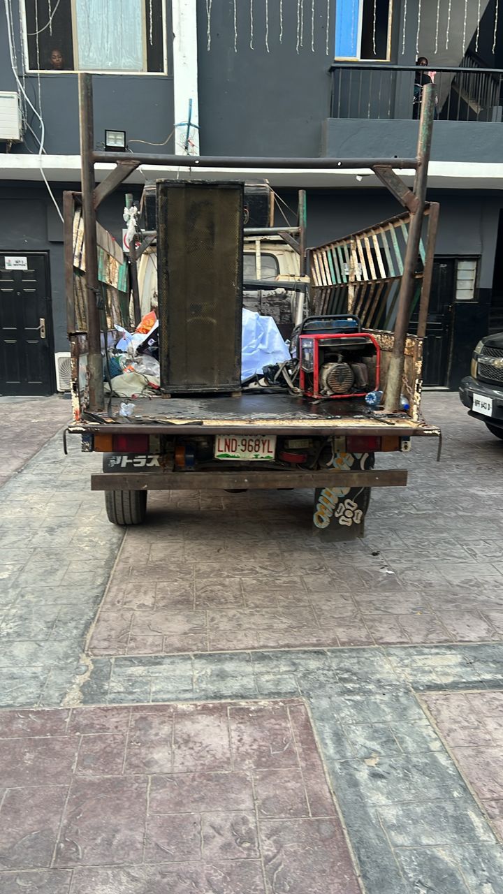 Lagos Police Averts Anarchy, Stops Violent Protest, Reopen Awolowo Way