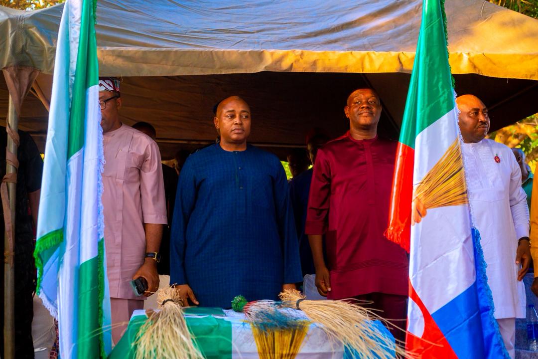 Enugu Deputy Governor, Barr. Ossai, Flags Off APC e-Registration Exercise in Enugu North Zone