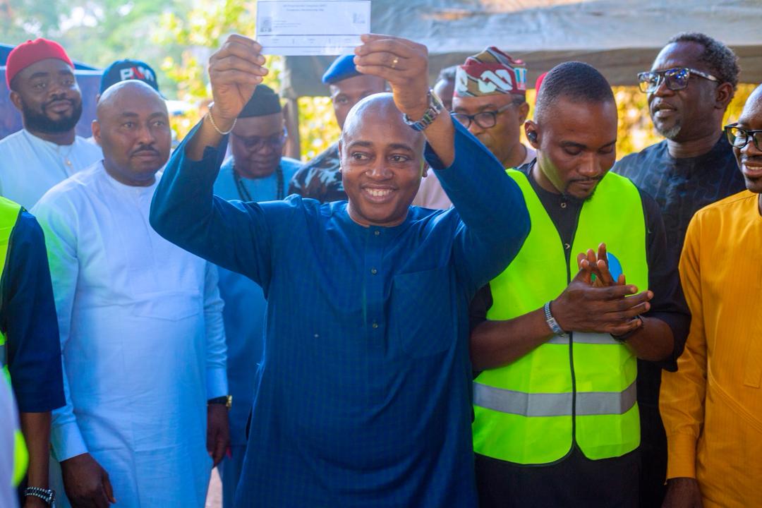 Enugu Deputy Governor, Barr. Ossai, Flags Off APC e-Registration Exercise in Enugu North Zone