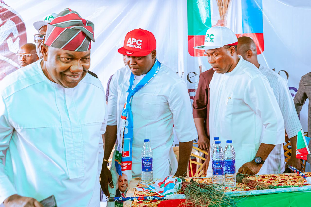 APC e-Registration: Former Enugu Governor and Ambassadorial Nominee, Ifeanyi Ugwuanyi, Formally Joins Party
