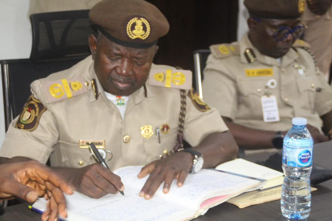 AIG Fayoade Hosts Nigeria Immigration Service Zonal Commander, Reaffirms Inter-Agency Collaboration