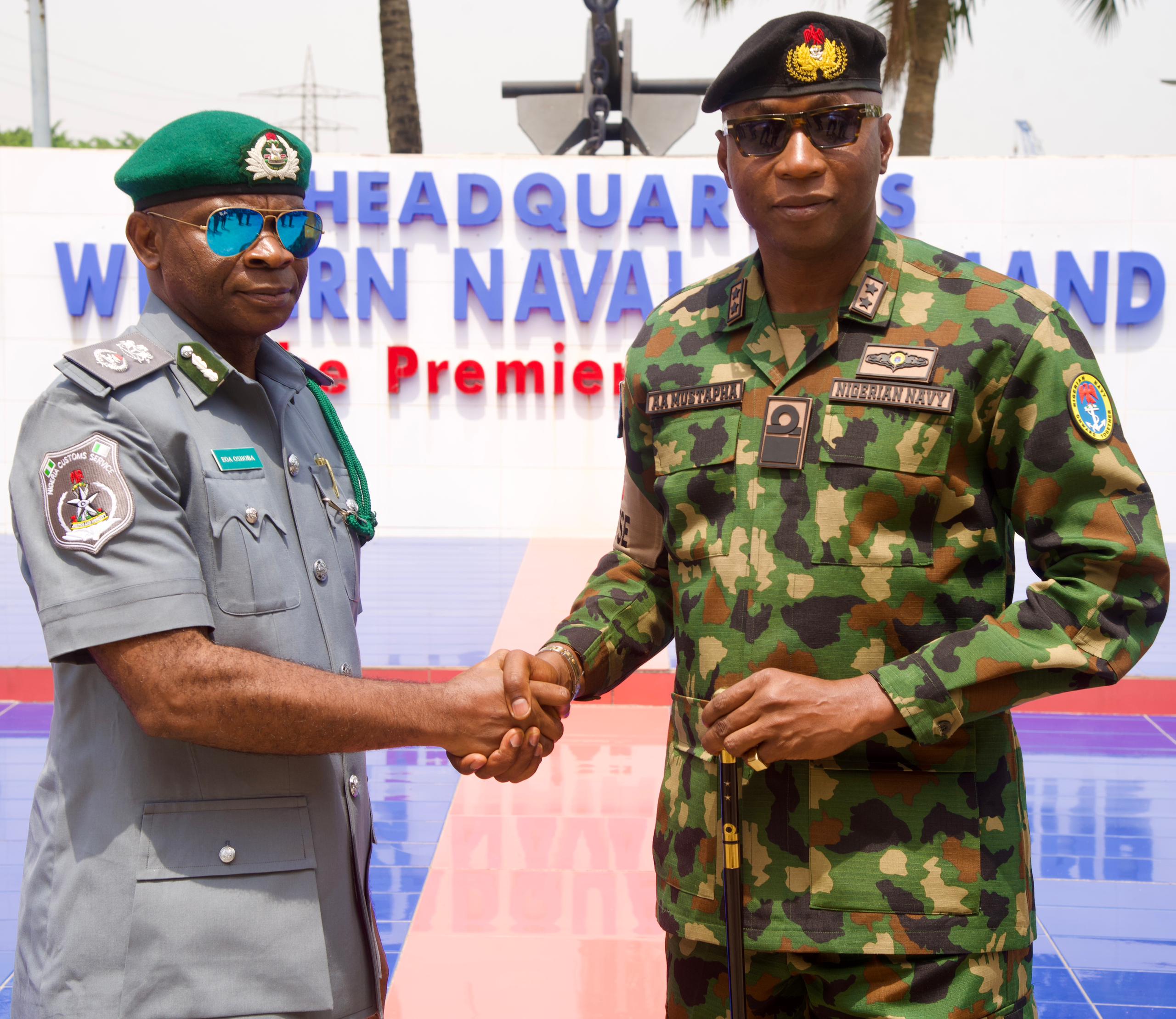 Customs, Navy reinforce institutional collaboration to secure maritime economy

‎