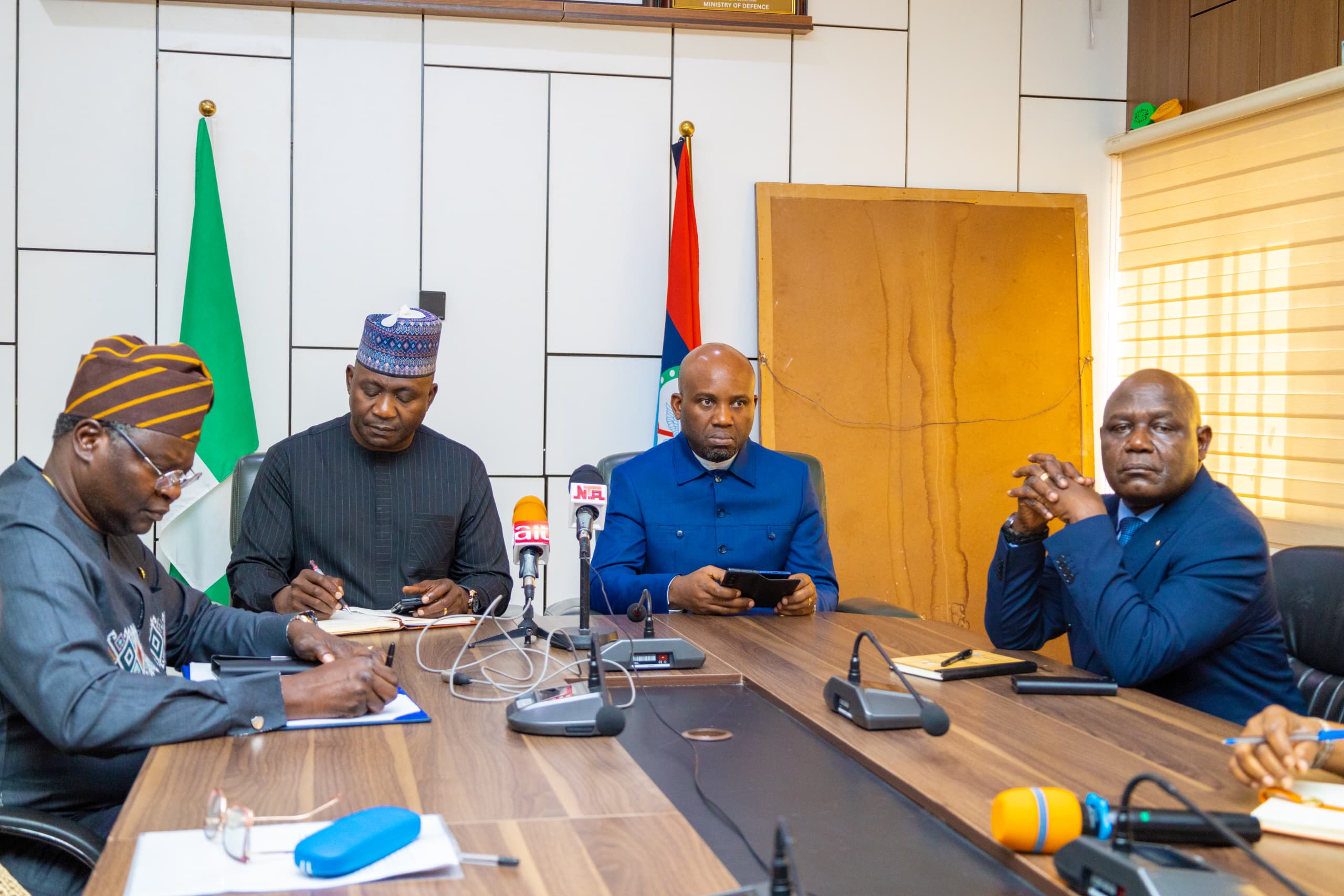 Musa, Science Minister push tech partnership to boost Nigeria’s defence

‎