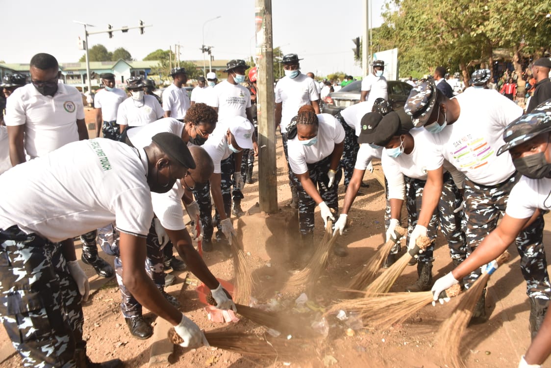 FCT Command Launches Police Day Programme in Abuja, as CP Sanusi Leads Sanitation, Community Relations Initiative

‎