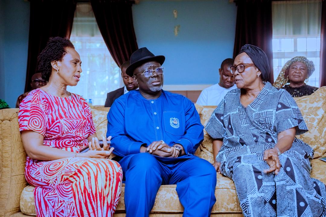 Oborevwori Pays Condolence Visit To Elue Family