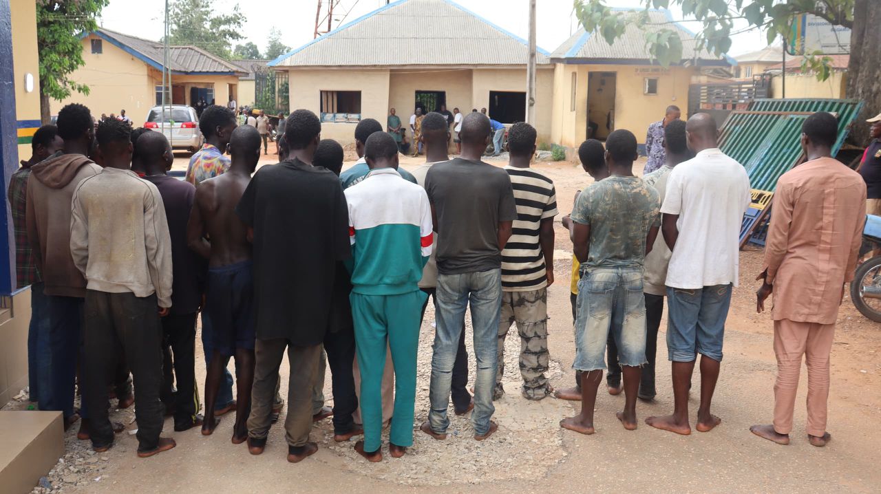 Sagamu unrest: Police arrest 146 suspects, CP reads riot act to troublemakers

‎