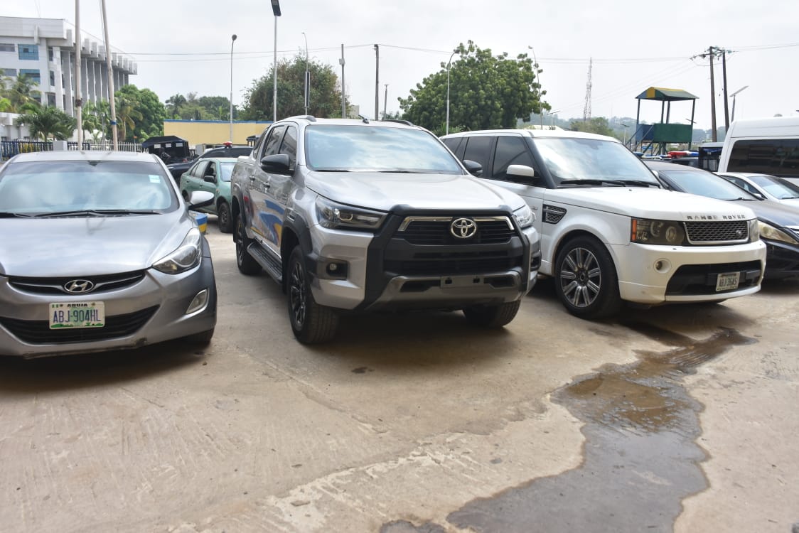 Police arrest 14 Suspected Car Thieves, recover 17 vehicles in FCT

‎