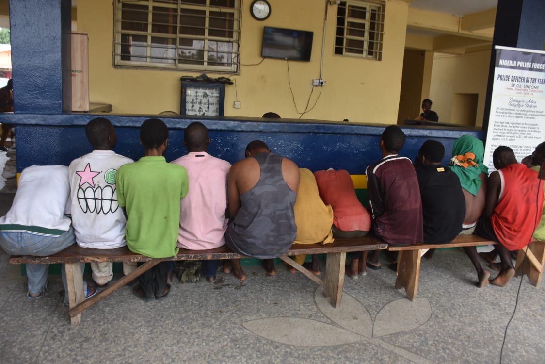 Police arrest 14 Suspected Car Thieves, recover 17 vehicles in FCT

‎