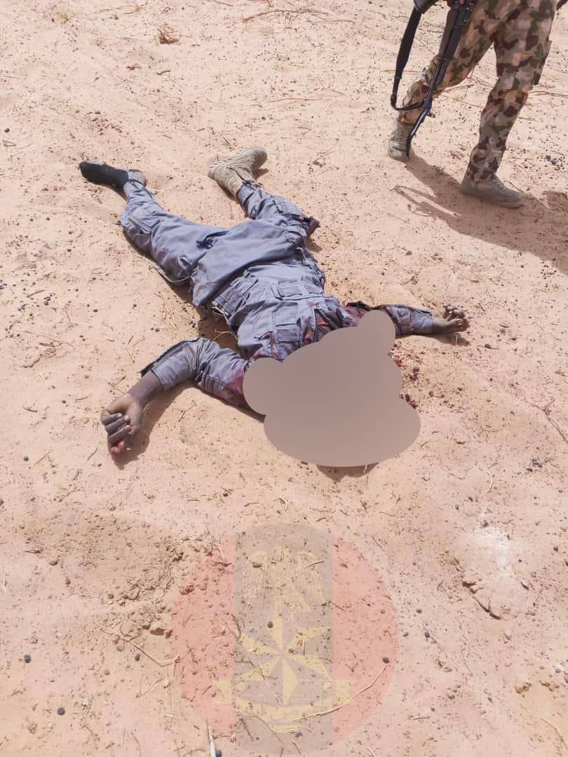 Troops Intensify Offensive Under Desert Sanity V, Neutralise Terrorists, Destroy Enclaves in Borno

‎

‎