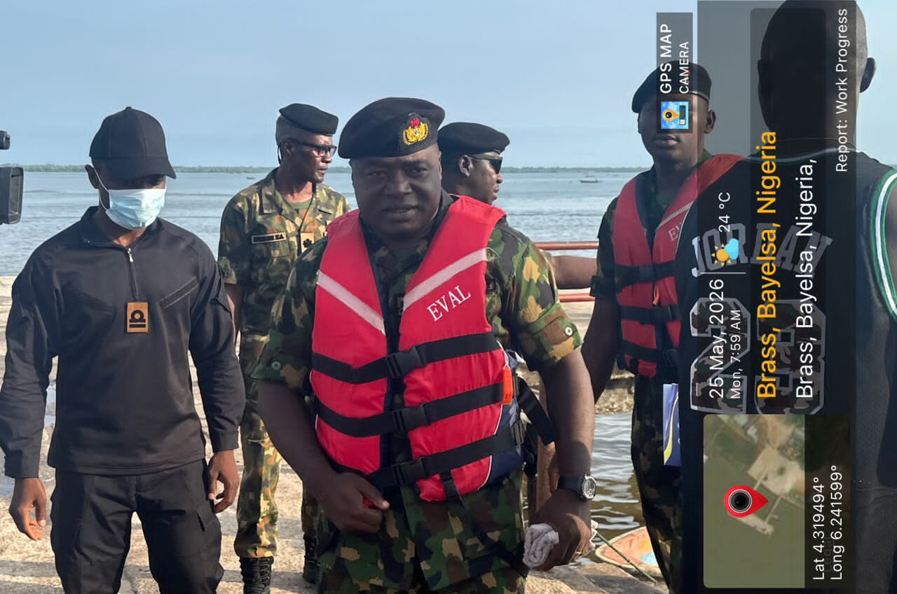 Nigerian Navy @70: FOB FORMOSO Distributes Free Life Jackets After Fatal Boat Mishaps in Bayelsa