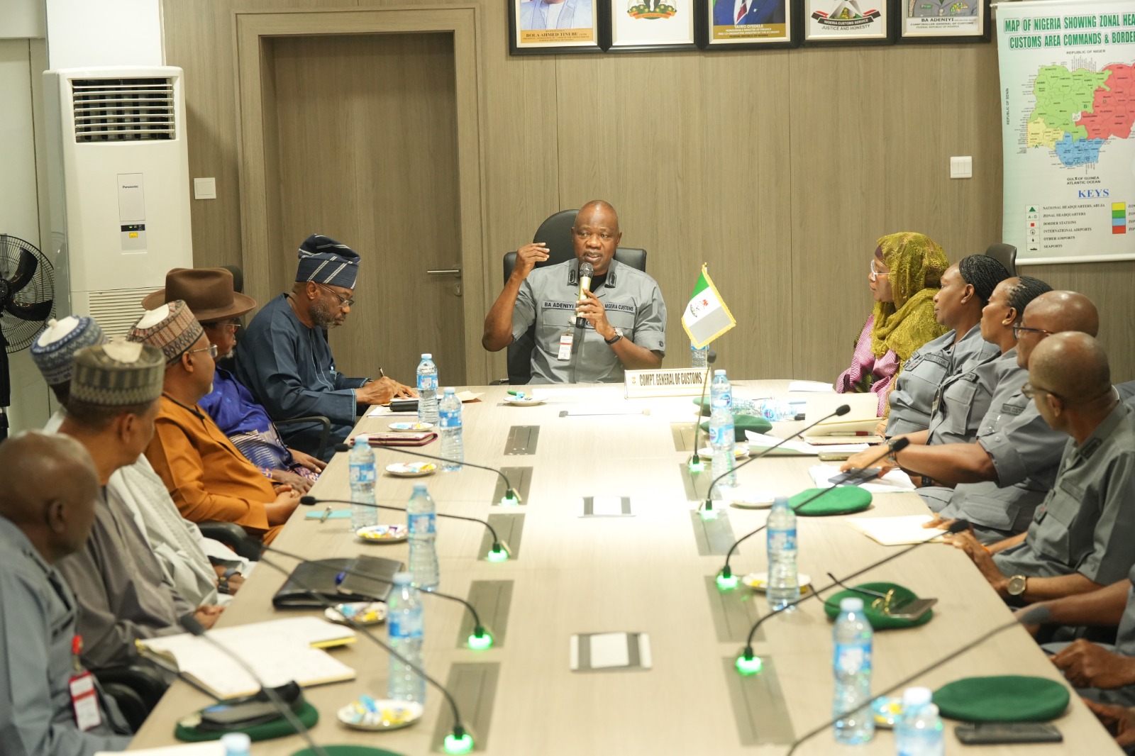 Customs Unveils Special Operations Against Vegetable Oil Smuggling to Protect Local Investments