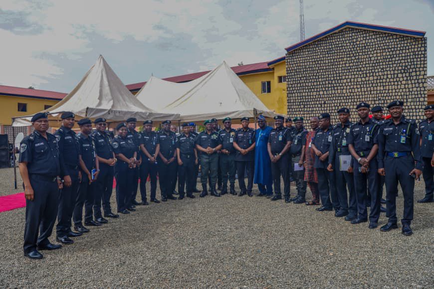 IGP Disu Moves To Deepen Traditional Rulers’ Role In Security, Calms Police Officers Over State Police Reform