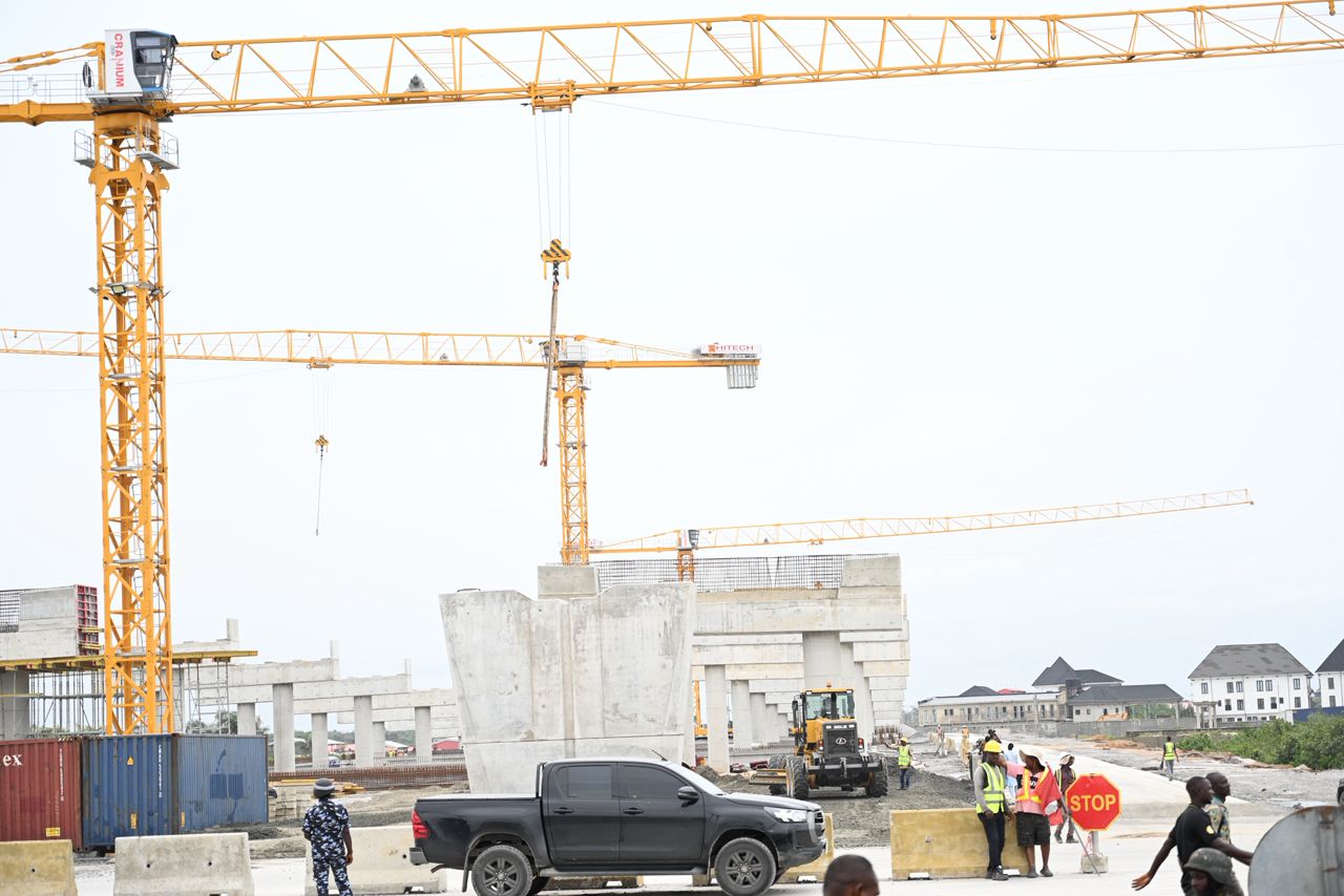 Tinubu’s Lagos-Calabar Coastal Highway Gains Global Spotlight as Financier Bags International Award-Umahi
