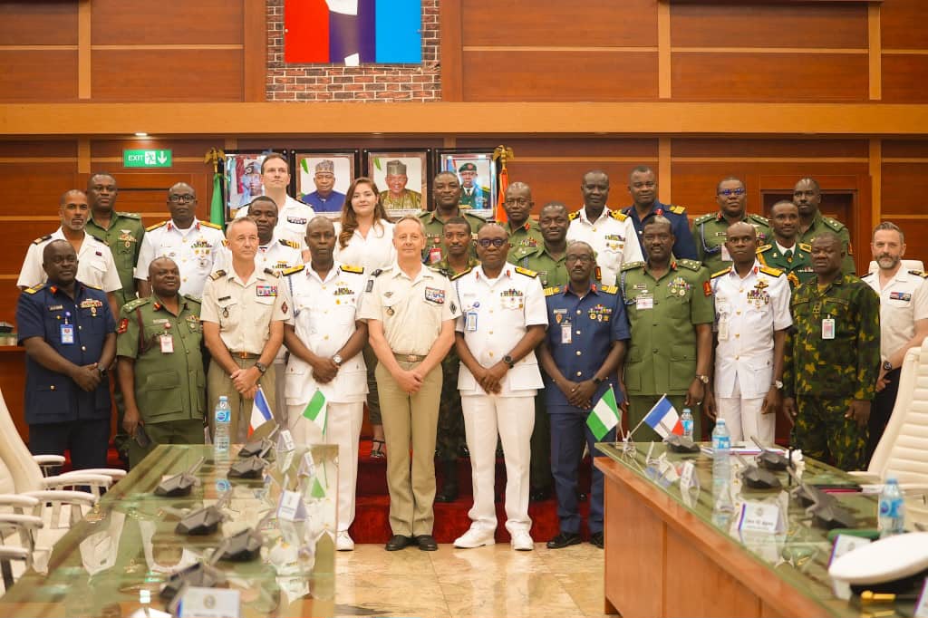 ‎Nigeria, France deepen defence cooperation at high-level military talks

‎