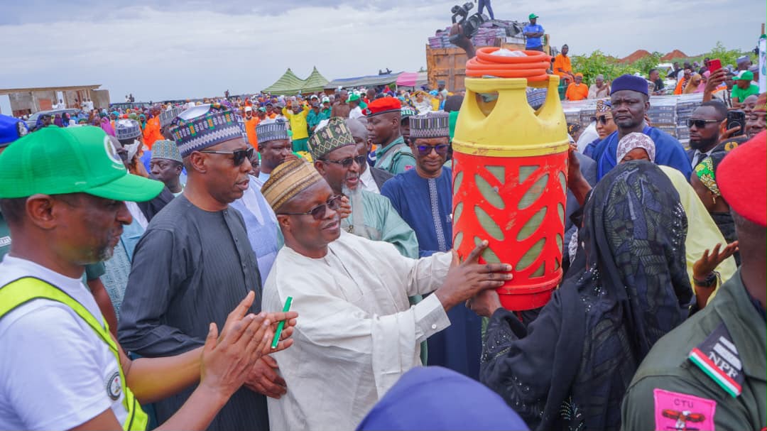 Zulum Rolls Out Free Gas Cylinders for 23,700 Teachers, Environmental Vanguards, as Minister Launches Four Million Seedlings Tree Planting Campaign