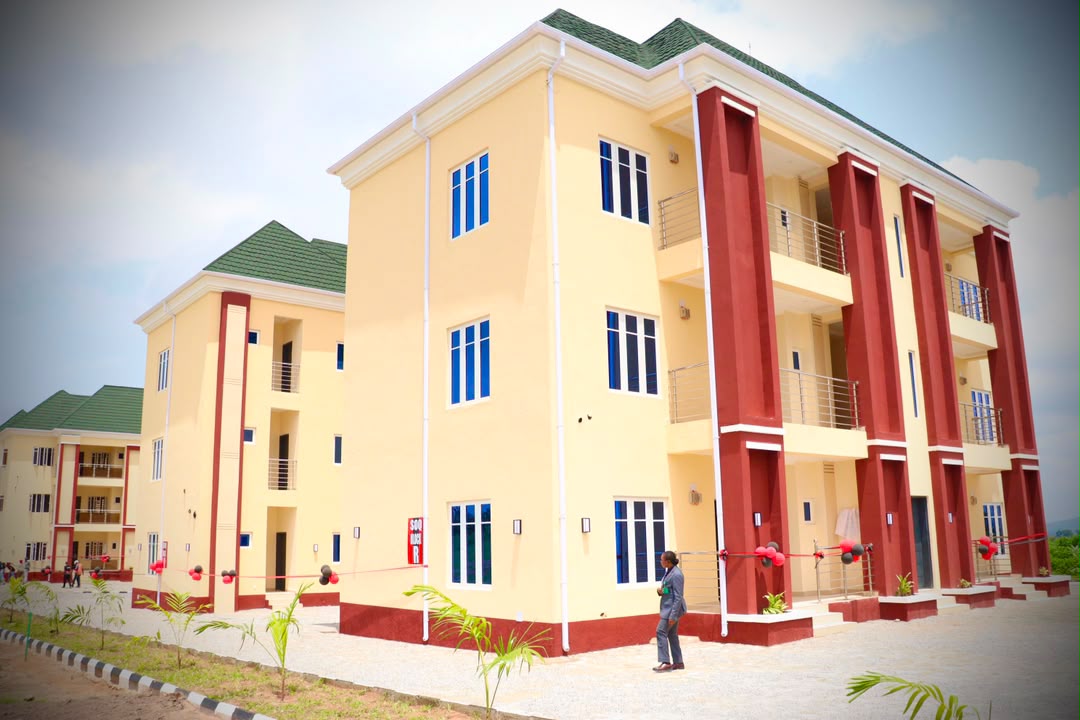 ‎COAS Commissions 30-Unit Officers' Quarters, Pledges Improved Troop Welfare

‎

‎