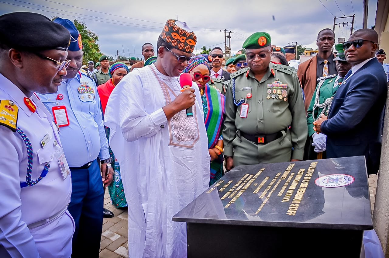 Matawalle opens 20-unit DIA housing estate, says decent homes boost troop morale

‎