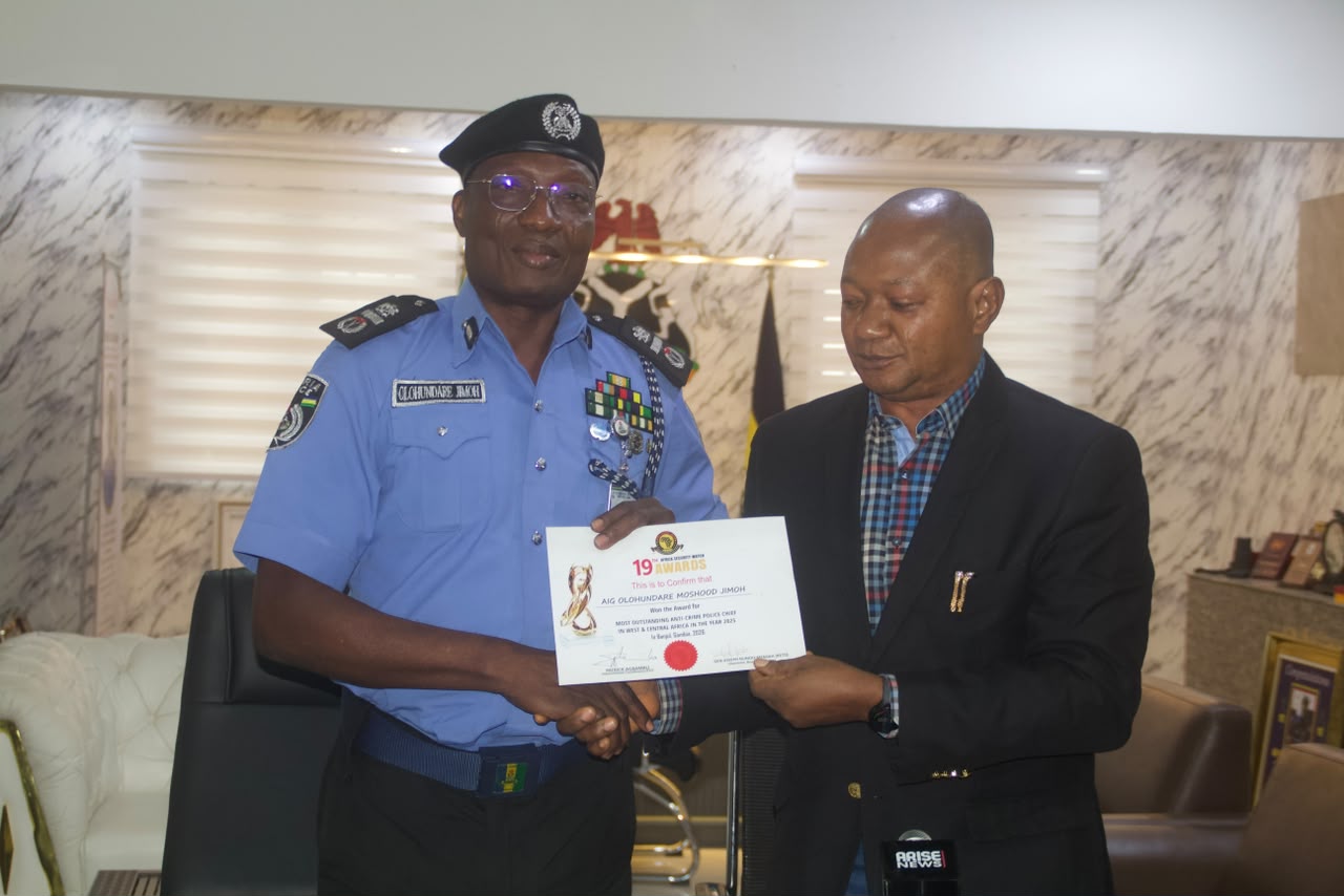 ‎AIG Jimoh bags West, Central Africa's Outstanding Anti-Crime Police Chief Award

‎