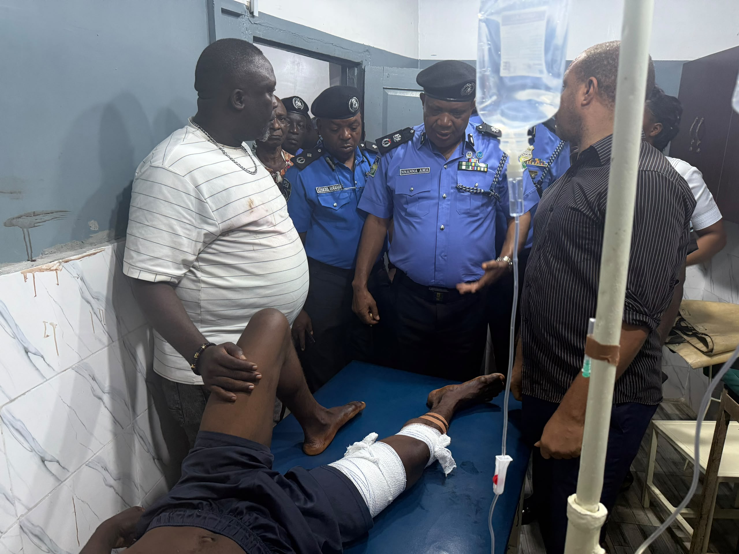 Onitsha Head Bridge Shooting: Anambra Police Order Probe, Pledge to Pay Victims’ Medical Bills