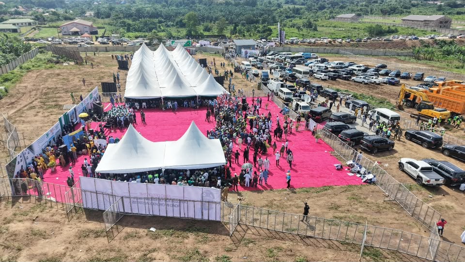 Umahi flags off Ibadan-Ijebu Ode dualisation, vows end to road ‘temporary fixes’
