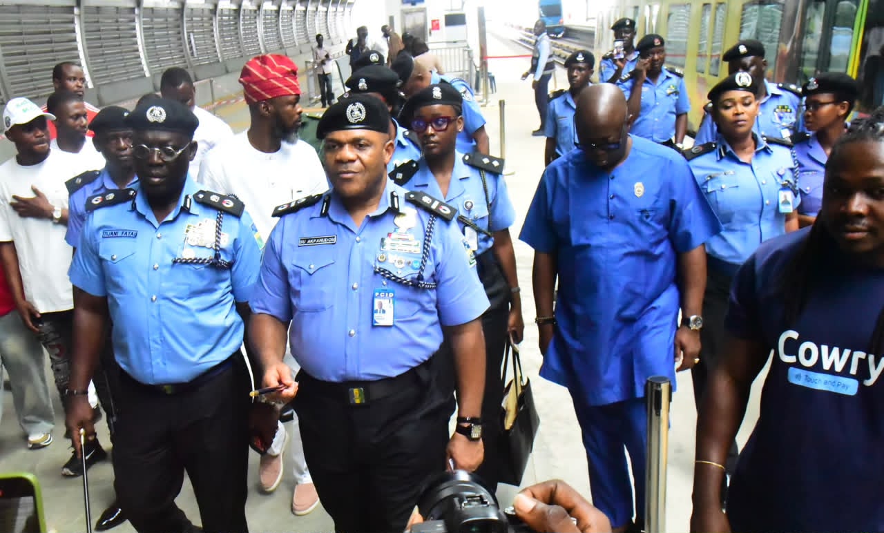 Lagos Govt Gives Police 2,000 Cowry Cards for Free Transport
