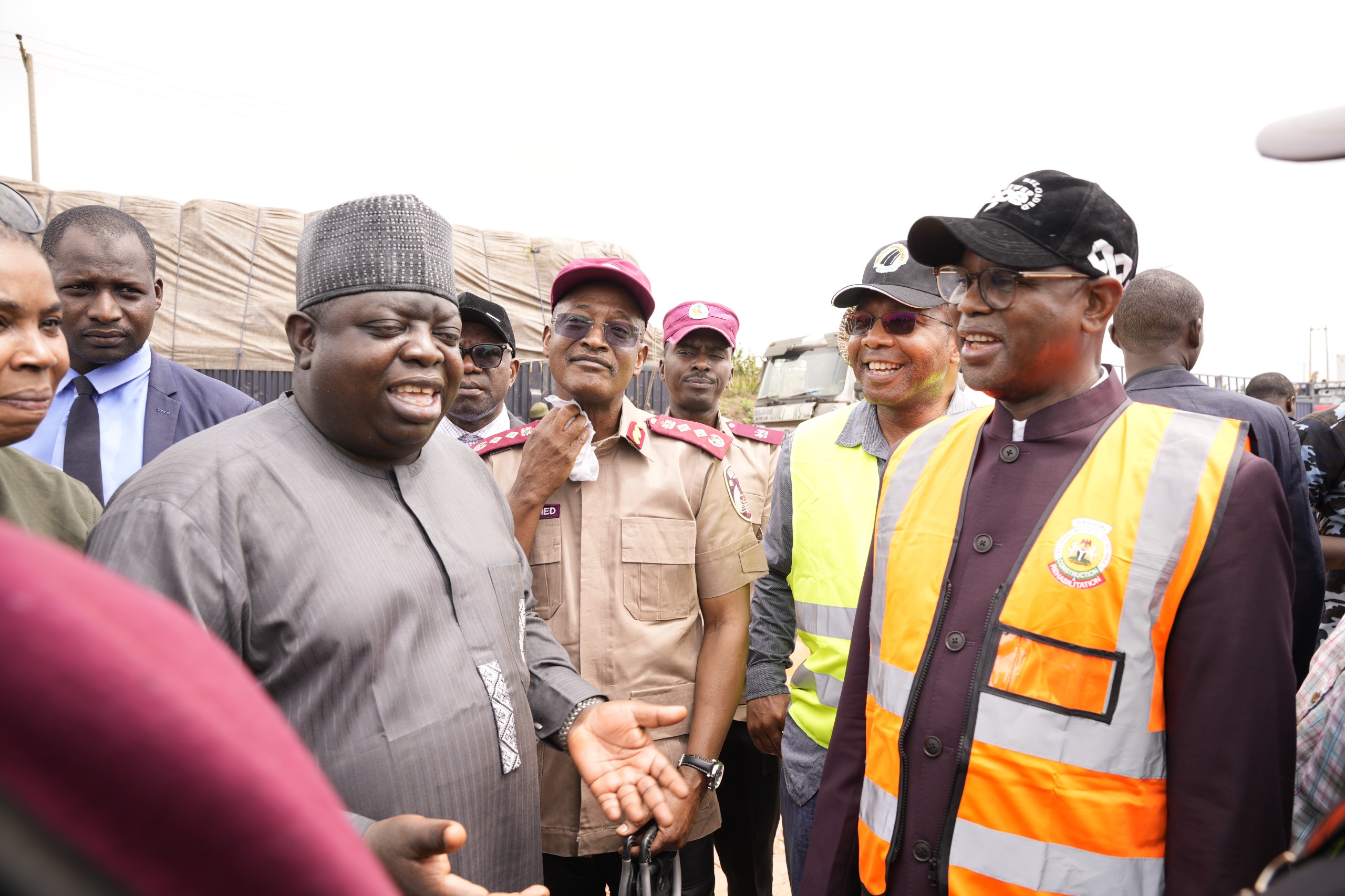 FG Gives Maje-Dikko Gridlock 48-Hour Deadline As Motorists Endure Days On Road