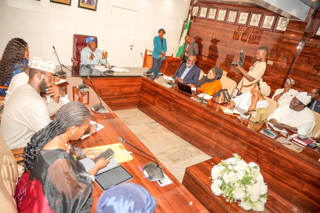 Umahi Inaugurates Infrastructure Team for Tinubu’s 2027 APC Campaign